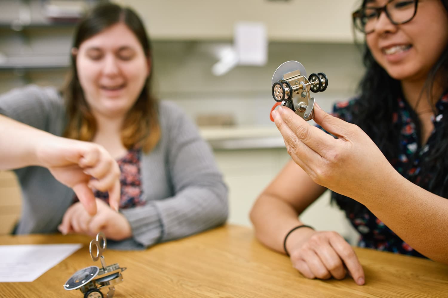 SPU’s physics education research is helping students of all ages to think like scientists