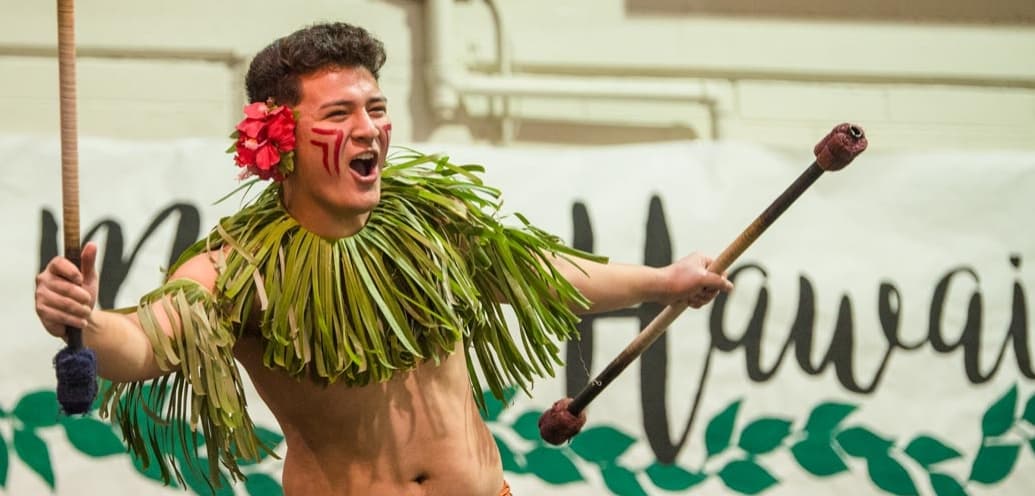 Performance at the Hawai'i club lu'au