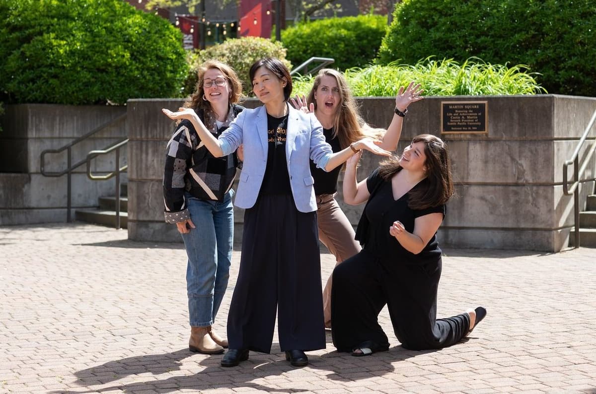 MFT Prof Cheon with students in Martin Square