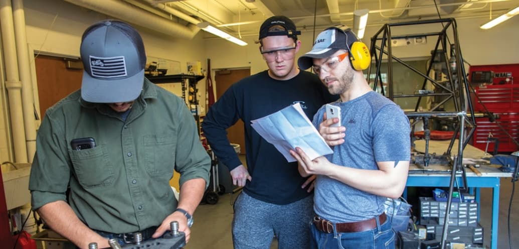 Engineering students build Baja vehicle for competition