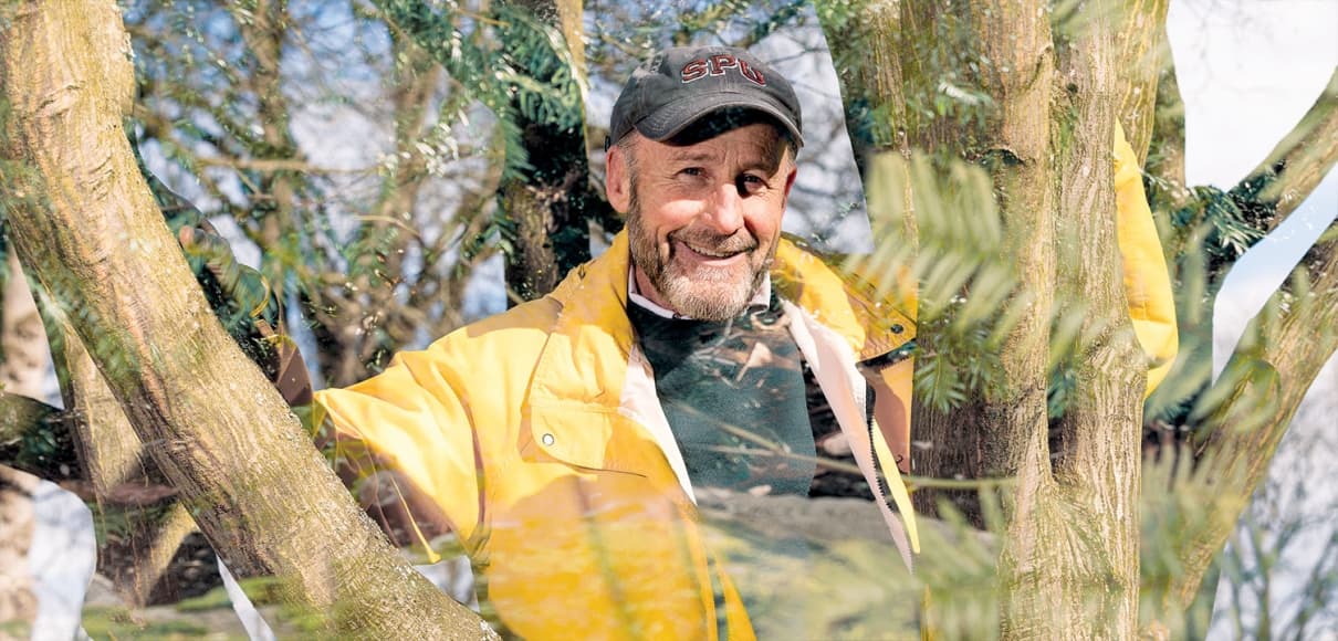 SPU gardener Jeff Daley recognized as “outstanding master gardener”